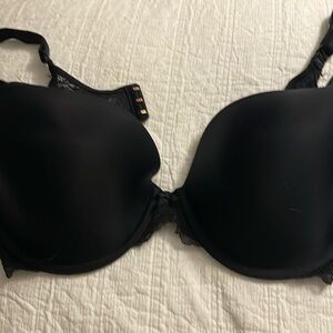 Victoria’s Secret smooth and lace dream angel push up bra size 40D